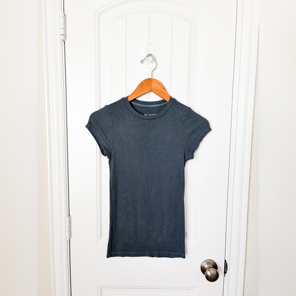 SET Active Charcoal Tee Ribbed Short Sleeve Small